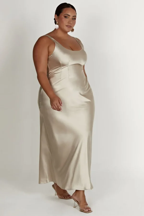 arora_9.webp Women MESHKI Maxi Dresses<Arora