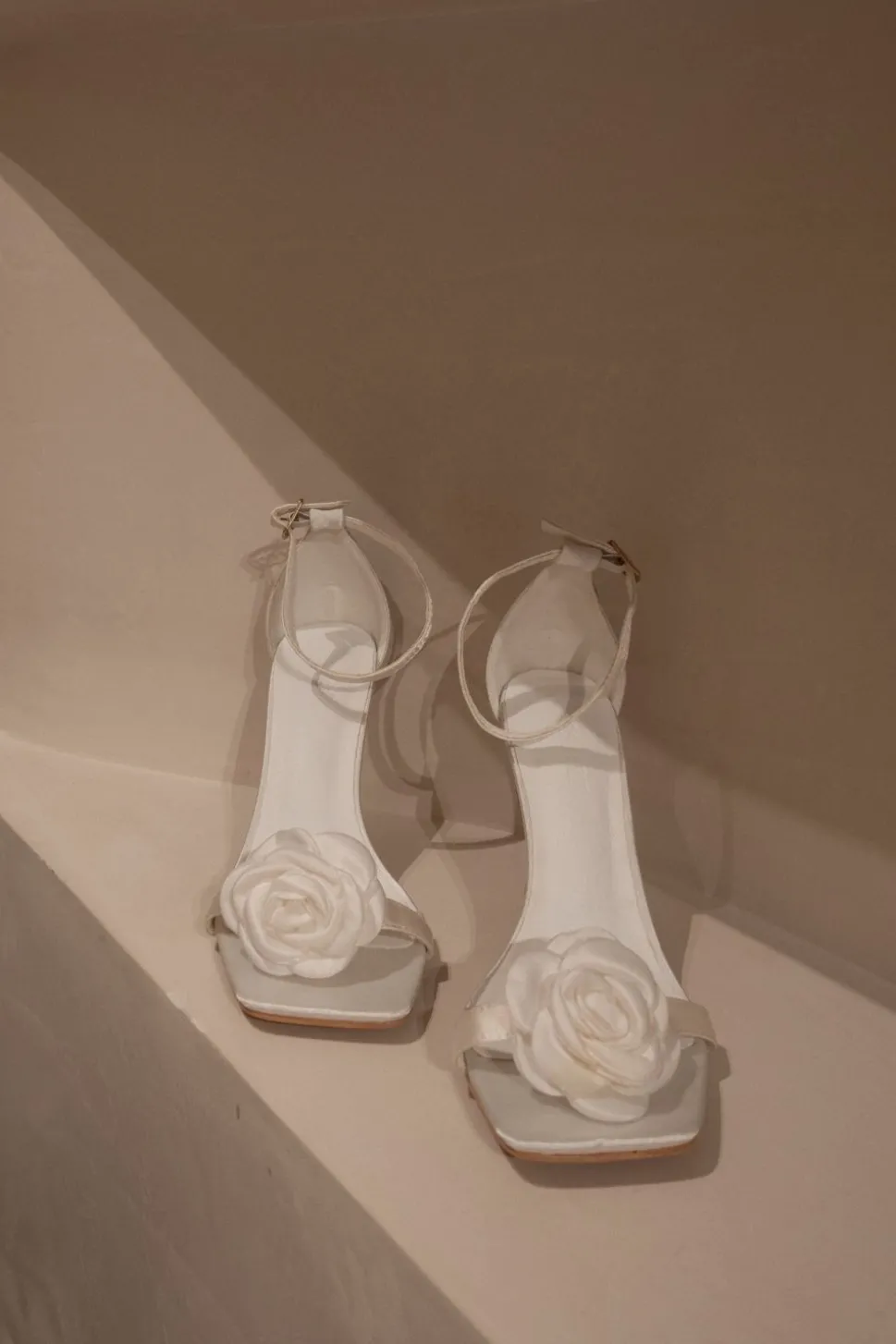 lara_0.webp Women MESHKI Shoes<Lara