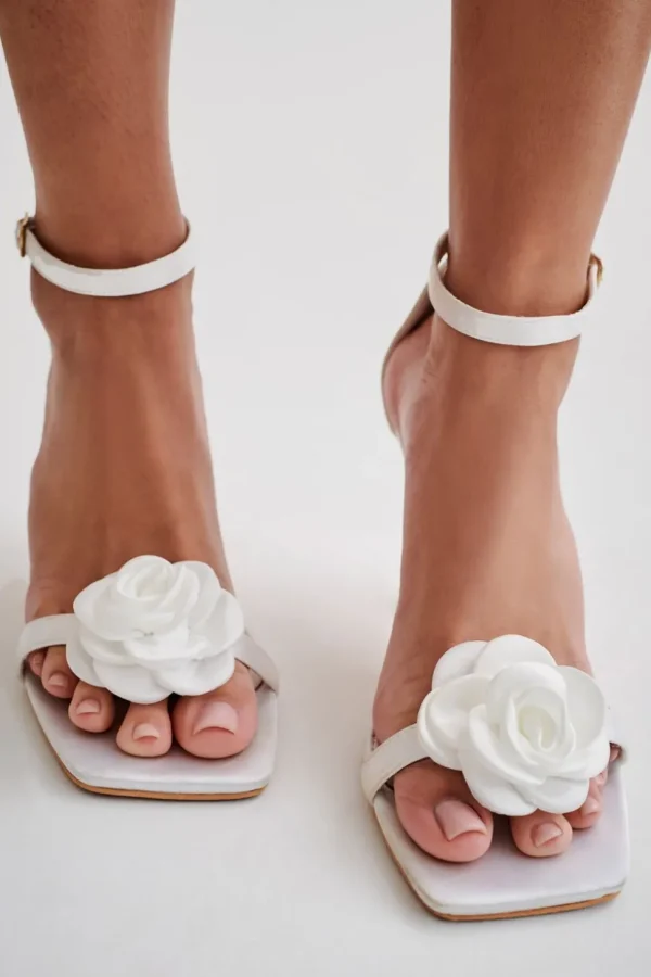 lara_5.webp Women MESHKI Shoes<Lara
